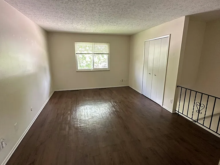 4366 N Norman Dr — Photo 2