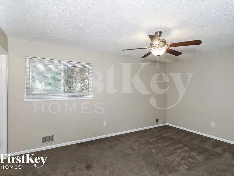 200 Parkmont Ct — Photo 10