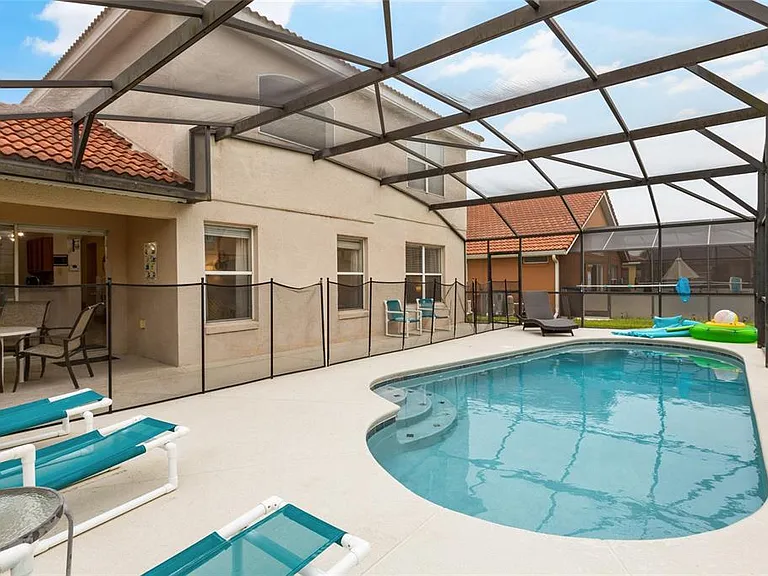 239 Carrera Ave — Photo 38
