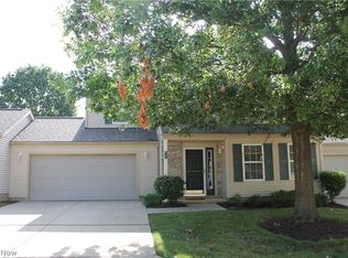 8293 Robinwood Ter, Macedonia, OH 44056