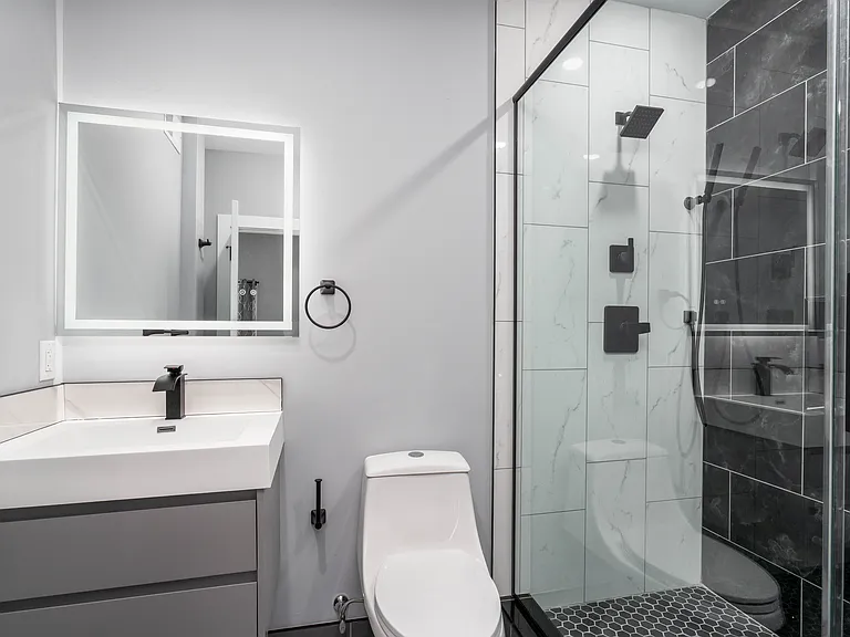 Primary Suite Bathroom