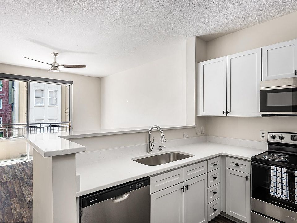 1st image of 1315 East Blvd Unit 318