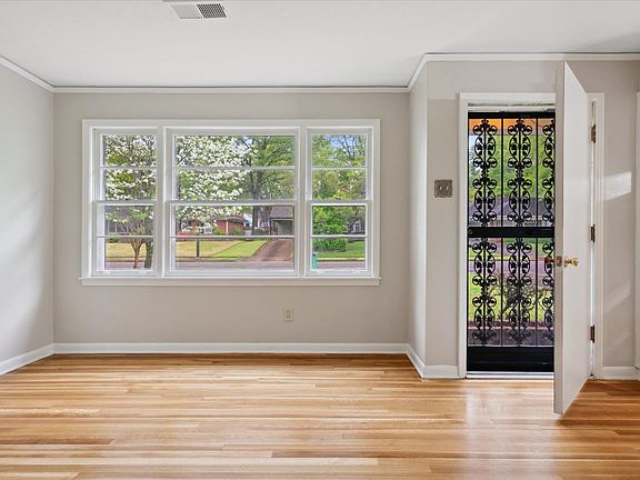 4th image of 4944 Hampshire Ave