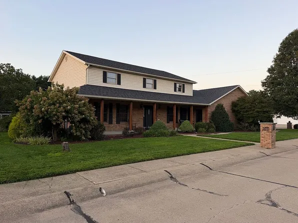 1412 Boulevard Dr, Belpre, OH 45714