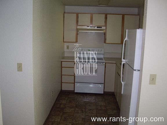 4th image of 1203 Creekwood Ct SE APT C