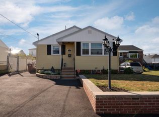 128 Newman St, Revere, MA 02151