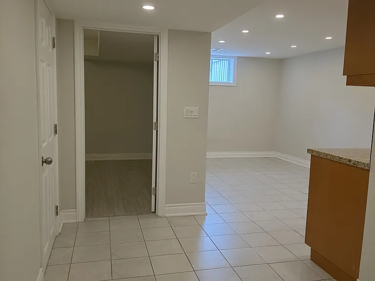 54 Clearmeadow Blvd — Photo 13