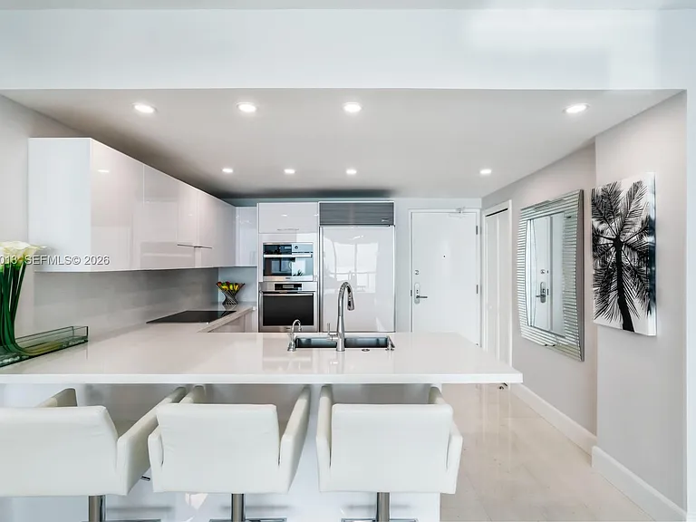 6799 Collins Ave #1404 — Photo 7