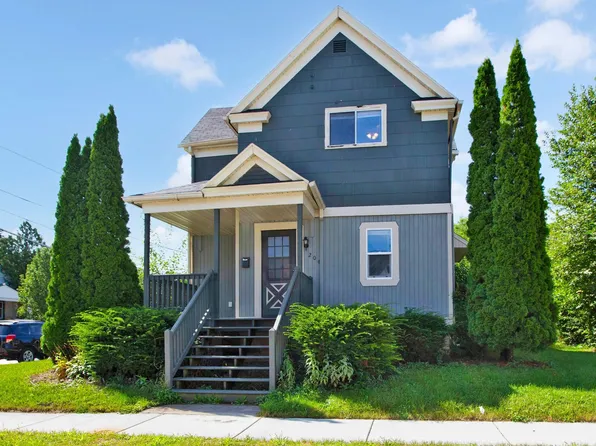 204 8th St, Fond Du Lac, WI 54935