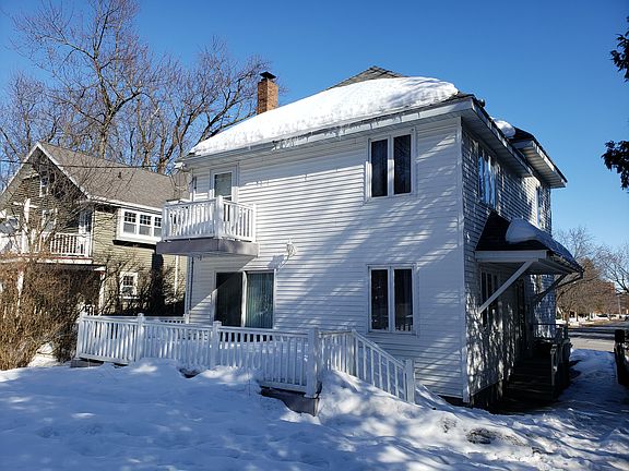 4th image of 614 S Oak Ave