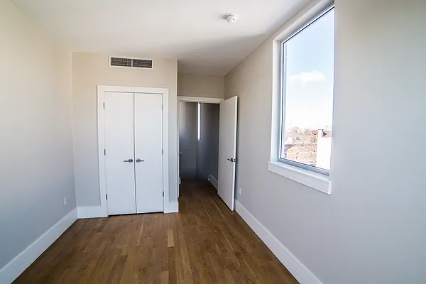 Rented by Lang Realty LLC | media 65