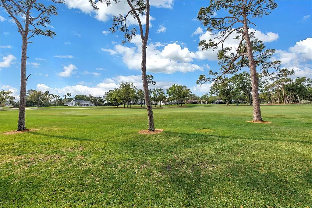 3 bed, 2.0 bath, 2172 sqft, $6,500 — Photo 1