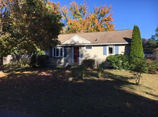 17 Northway Dr, Springfield, MA 01119