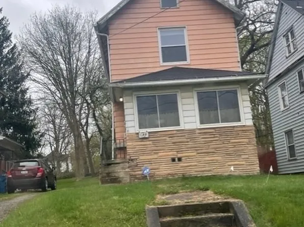 148 Park Ave, Struthers, OH 44471