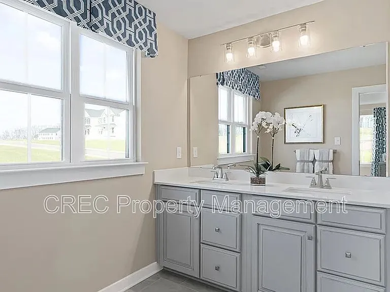 1018 Lacebark Dr — Photo 11