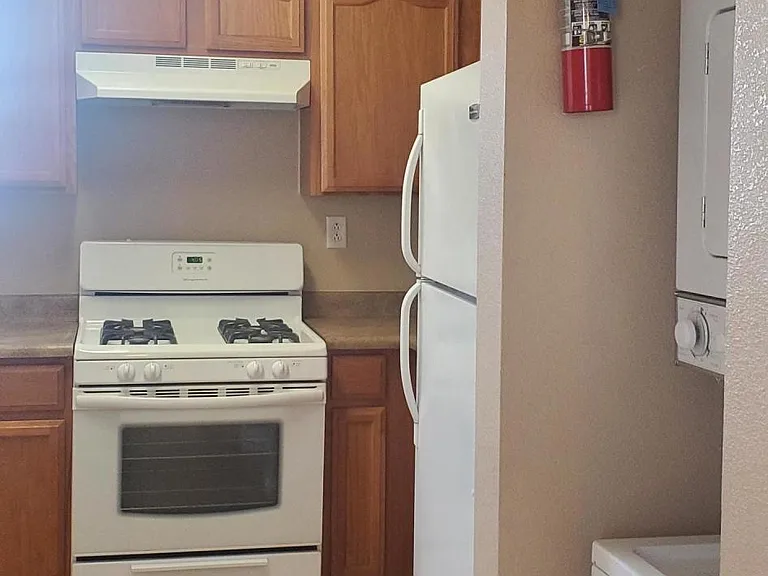 3408 Blue Earth Ln #C — Photo 8