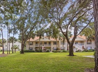 257 Robin Hood CIR #101, NAPLES, FL 34104