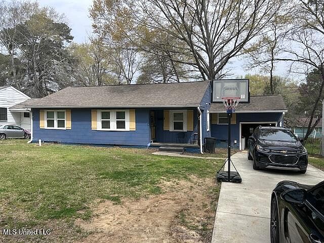 2nd image of 746 Launcelot Rd