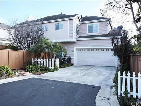 Low traffic interior location also has driveway off the cud-de-sac.