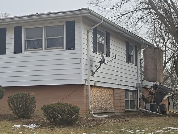 3rd image of 19011 Loretto Ln