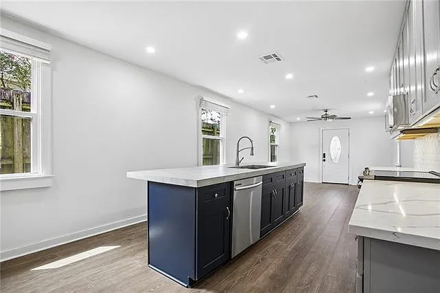 15 Crislaur Ave — Photo 8