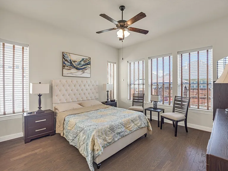 5520 Palisades Dr — Photo 10