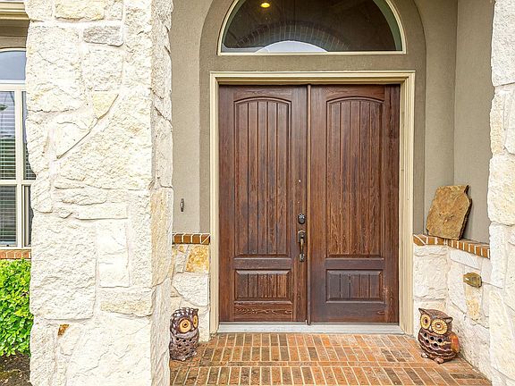 3rd image of 24211 Olivara Ln