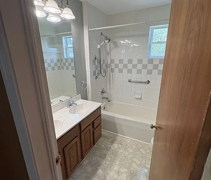 1031 Toppin Blvd — Photo 12