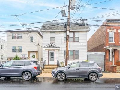655 N 5th St, Newark, NJ, 07107