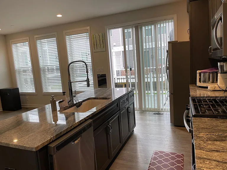 294 Kennedy Dr — Photo 12