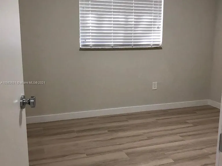 8236 SW 81st Pl — Photo 5