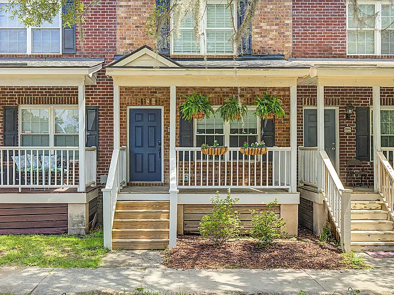 1512 E Henry St — Photo 17