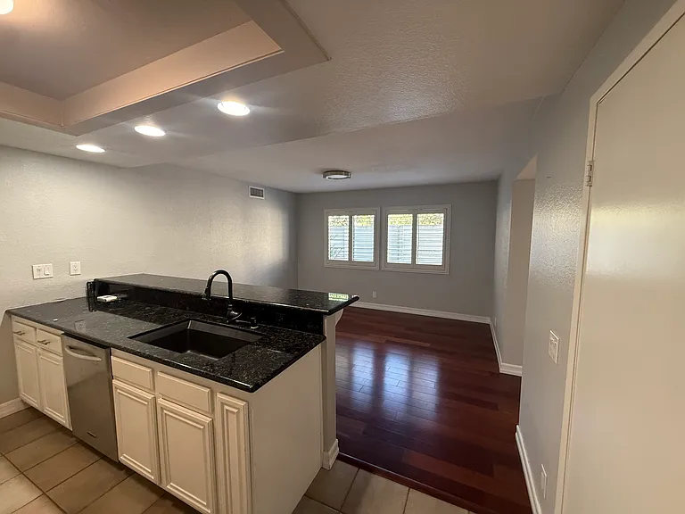 24786 Sutton Ln — Photo 3