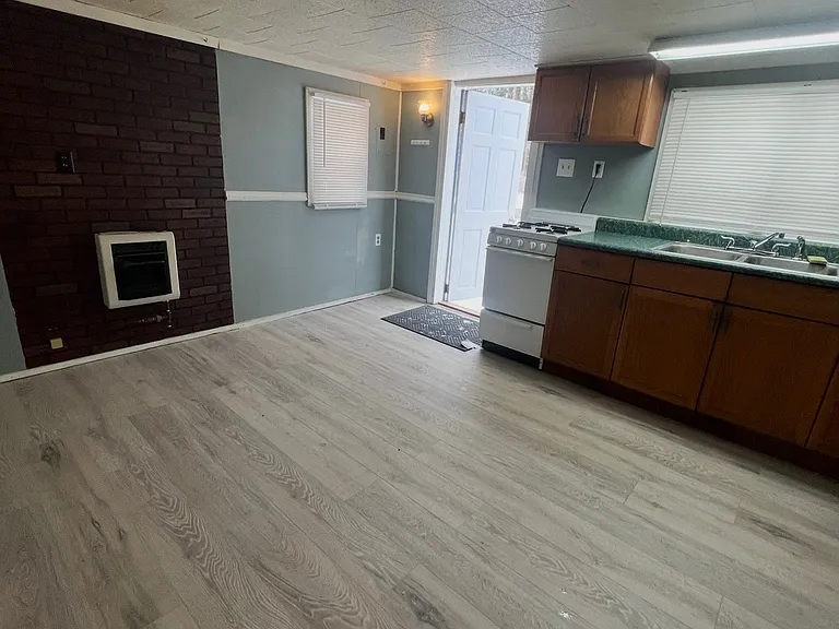 15954 Parsons Ln #1 — Photo 4
