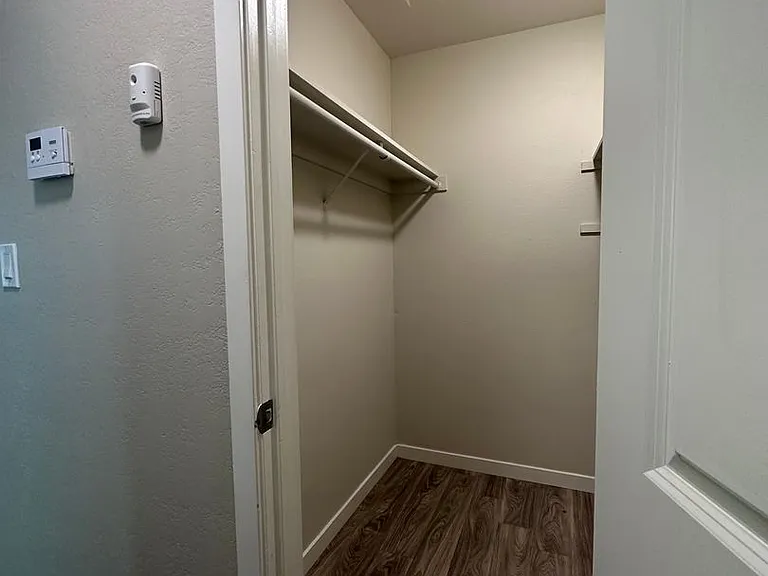 Riverbend Apartments — Photo 44