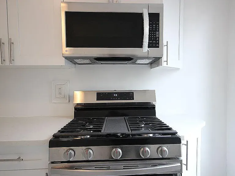 218 Park Ave #2 — Photo 3