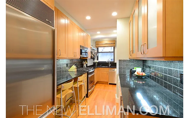 Sold by Douglas Elliman | media 14