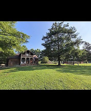 2nd image of 537 Morber Rd
