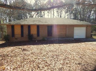 630 Roxbury Dr, Riverdale, GA 30274