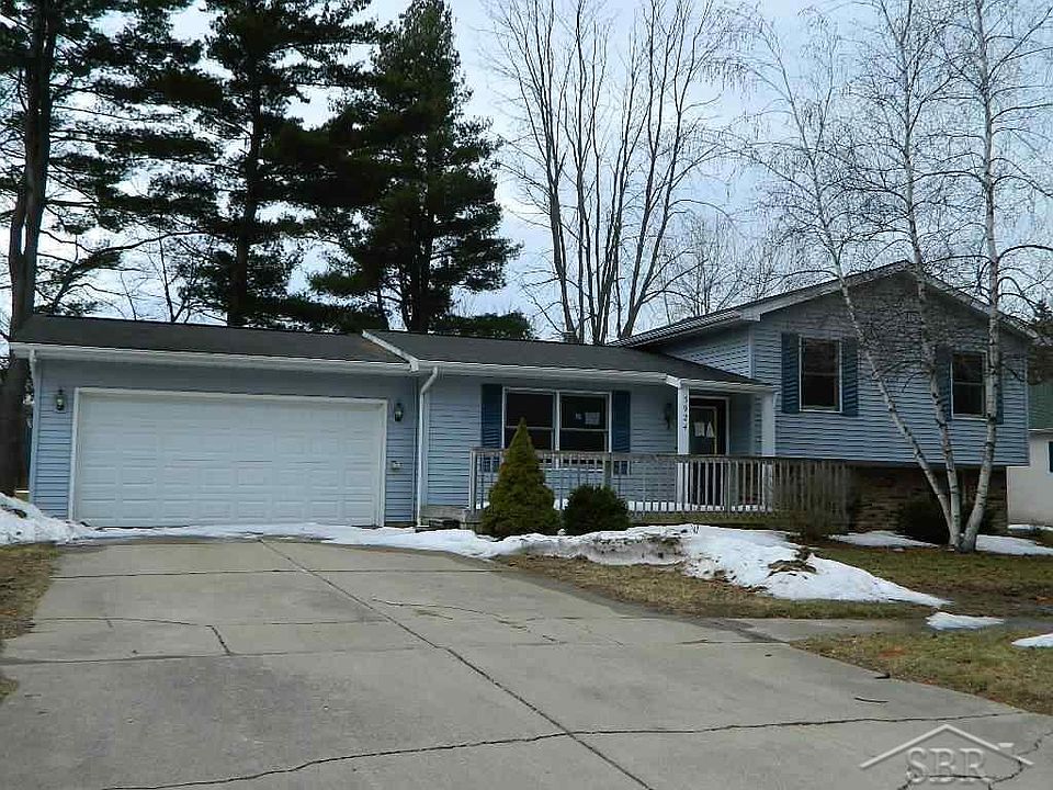 1st image of 3924 Snowberry Dr