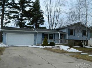 3924 Snowberry Dr, Bridgeport, MI 48722