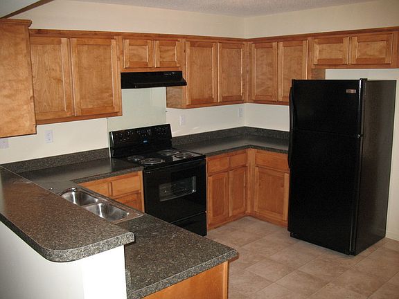 2nd image of 10482 Redmond Cir N