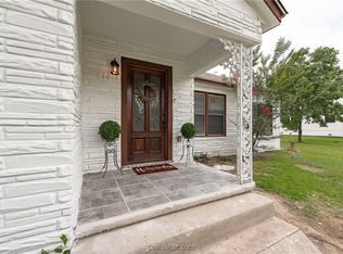 1411 Hoppess St, Bryan, TX 77802