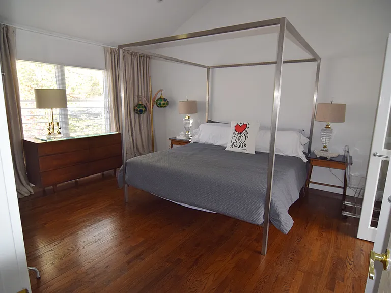 Island View Dr E — Photo 12