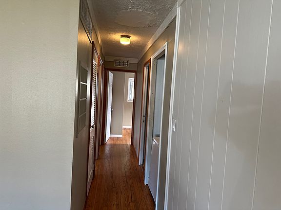 5th image of 6841 Syracuse St