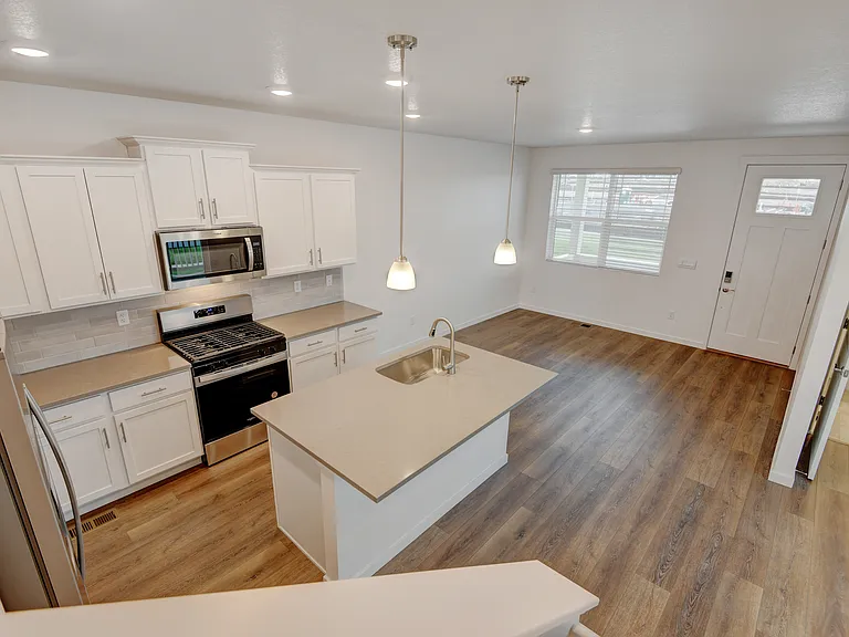 900 Andrews Crest Dr — Photo 15