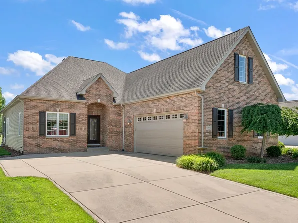 9229 Norris Dr, Hobart, IN 46342