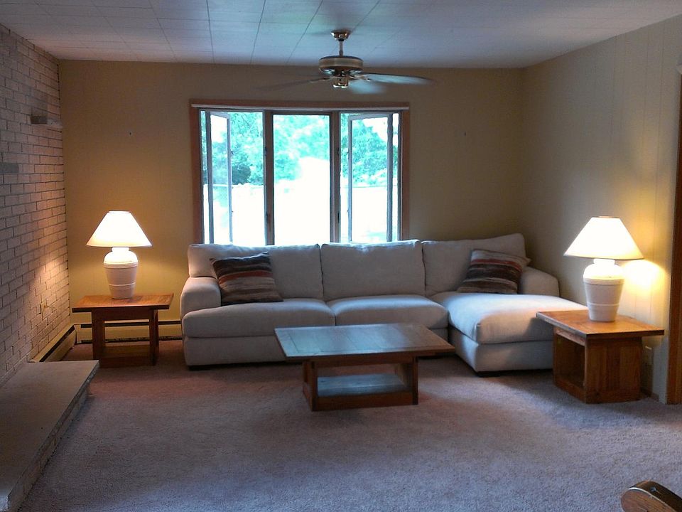 2nd image of 1585 Hickory Hill Ln