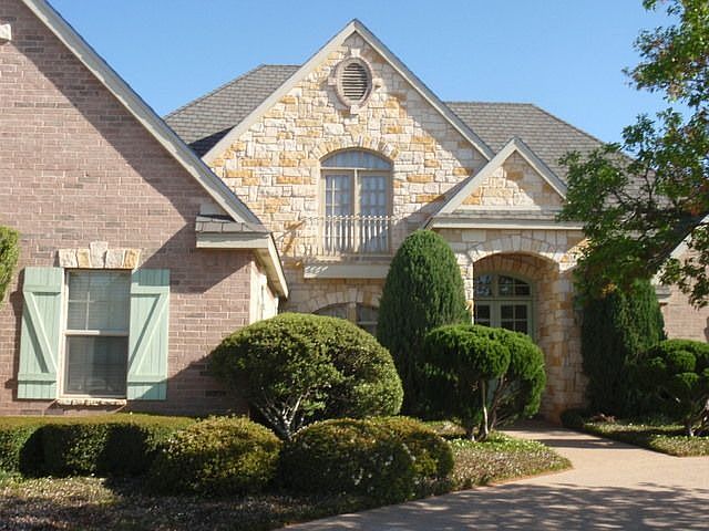 1st image of 2434 Lynbrook Dr