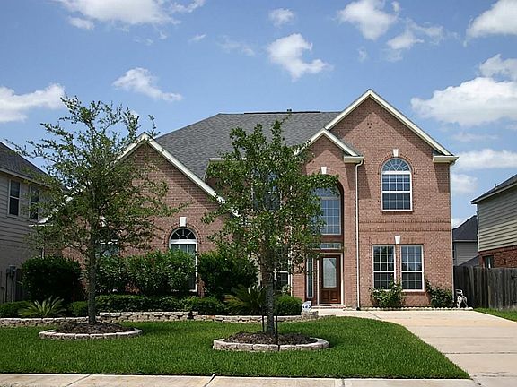 2nd image of 6014 Royal Hollow Ln